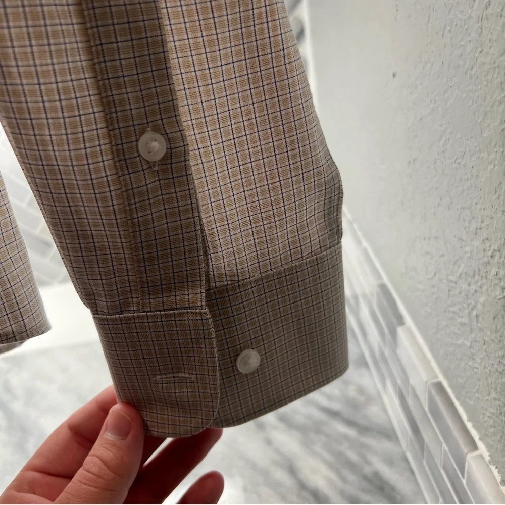 Tommy Hilfiger sophisticated tan